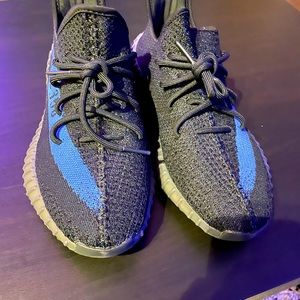 Yeezy Boost 350 V2